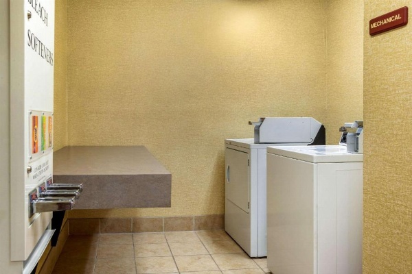 Sleep Inn & Suites Airport image 26